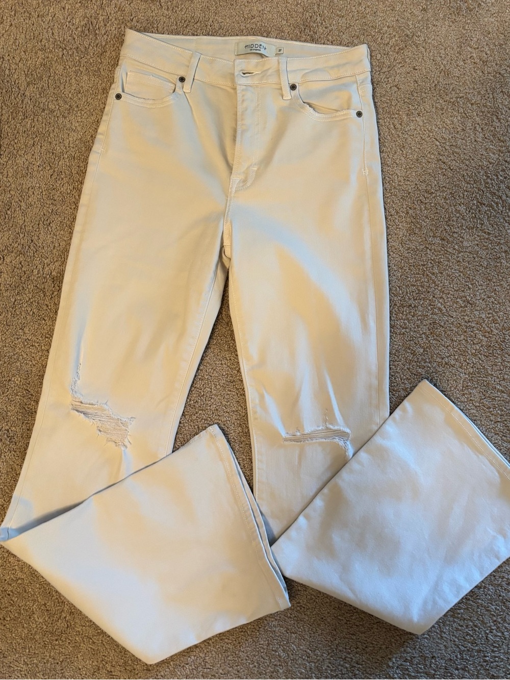 Hidden Denim Ryan High-Rise White Flare Jeans Knee Distress 27